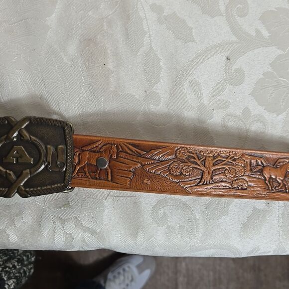 Chambers Brown Vintage Embossed Leather Belt With Buckle - Picture 3 of 9